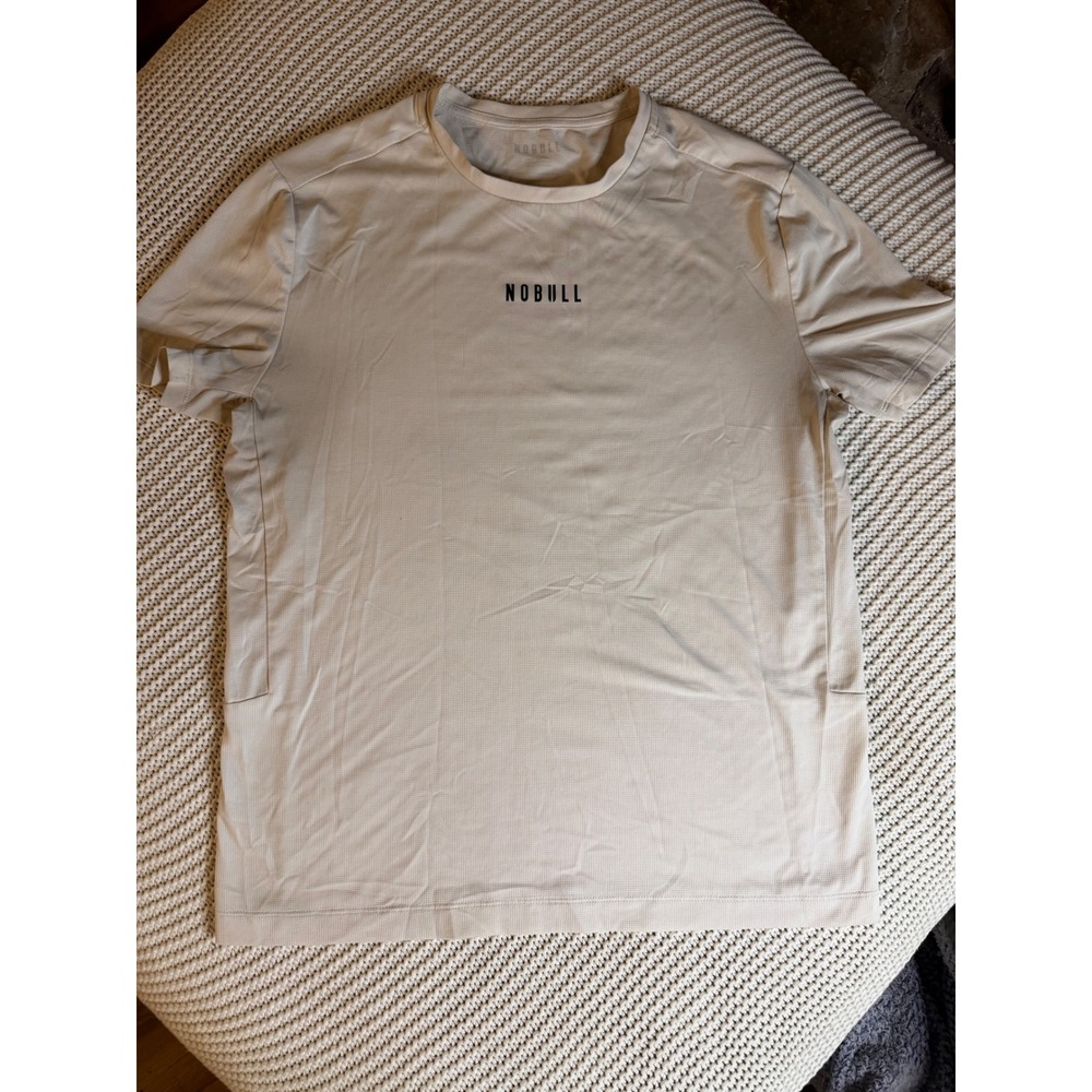 NOBULL Mens Lightweight Textured Performance T-Shirt Tan Beige Medium